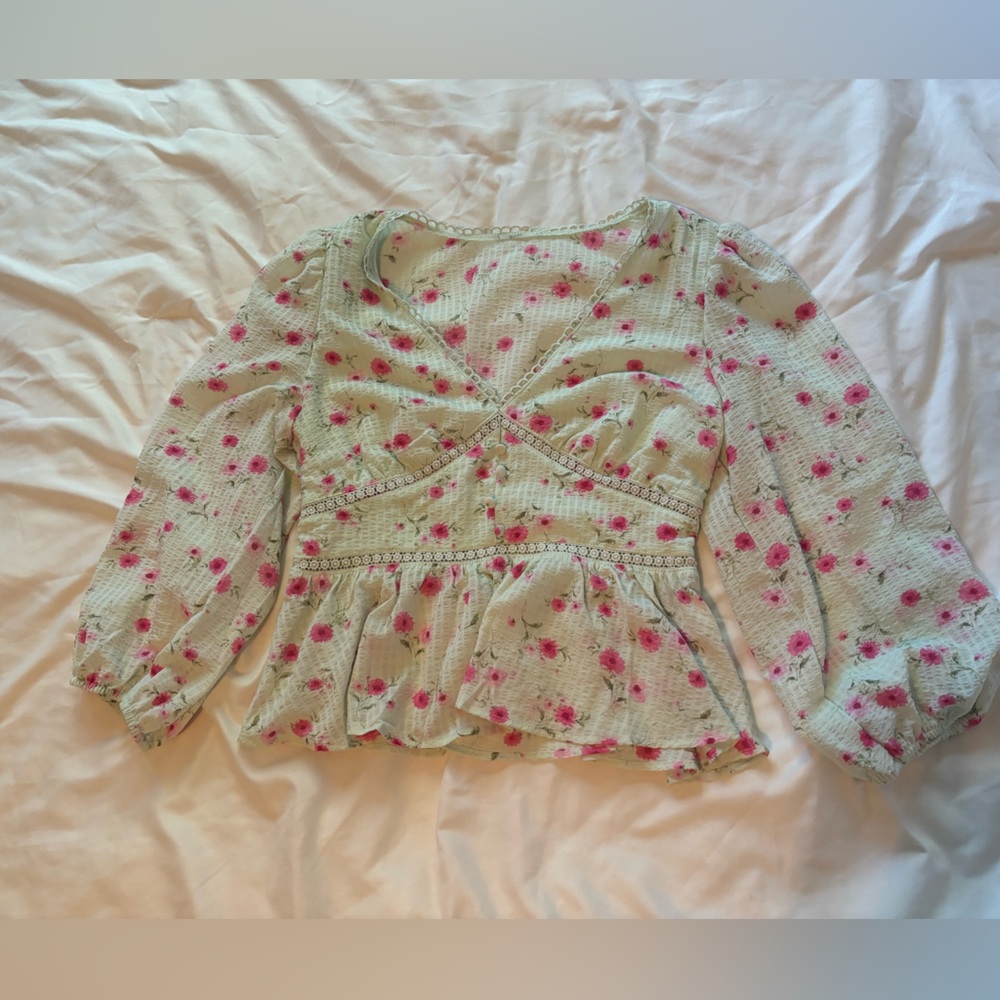 Blu Pepper beautiful blouse
